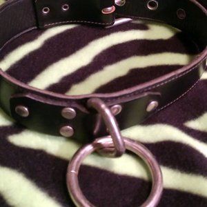 Vintage 1" black leather sub collar w/ring